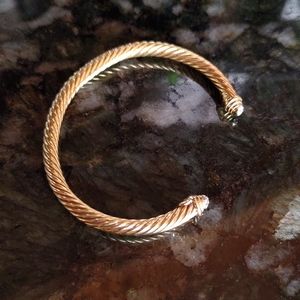 David Yurman Woman Cable Collection Spira   18K Gold Diamond Bracelet 4mm